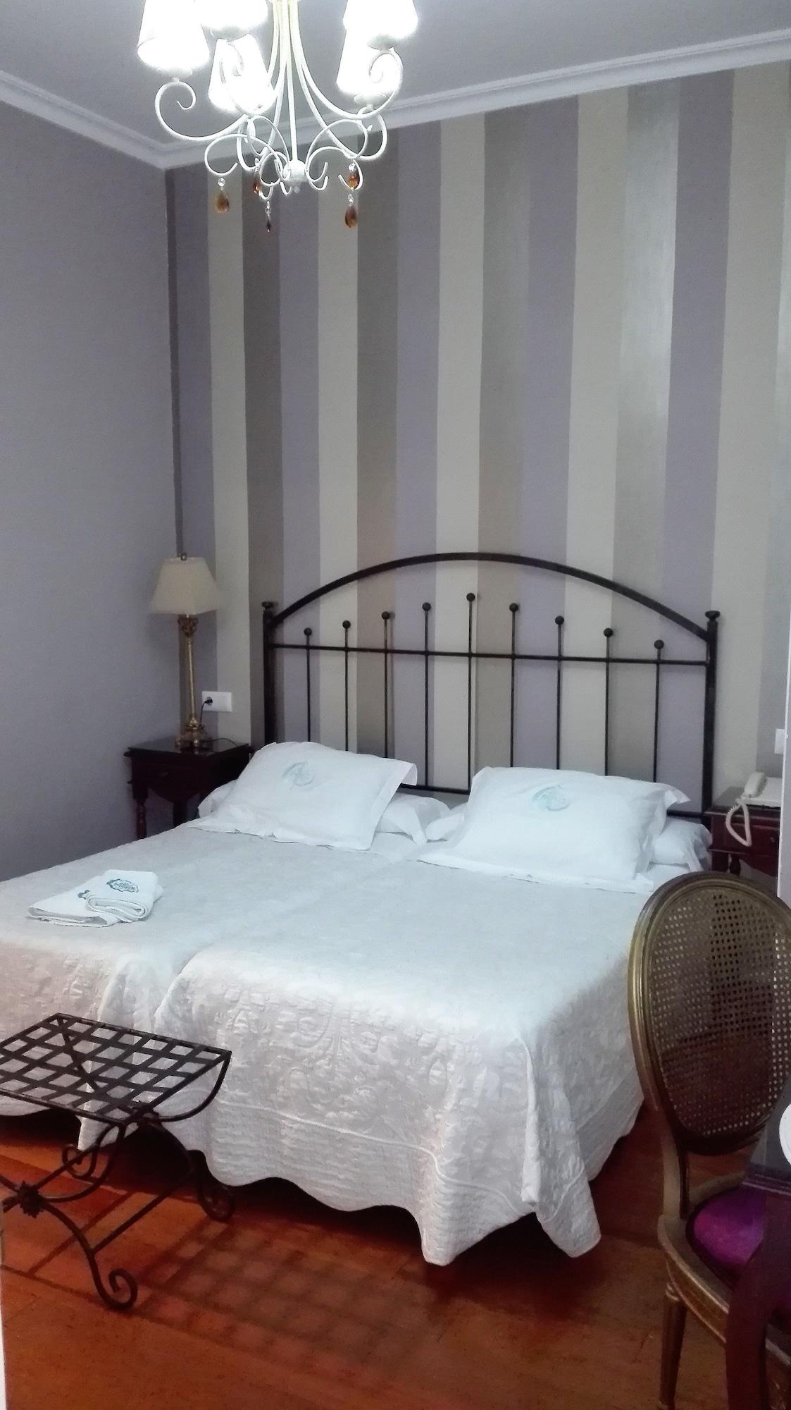 Pensjonat Le Petit Paris Sewilla