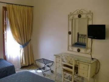 Le Petit Paris Sewilla